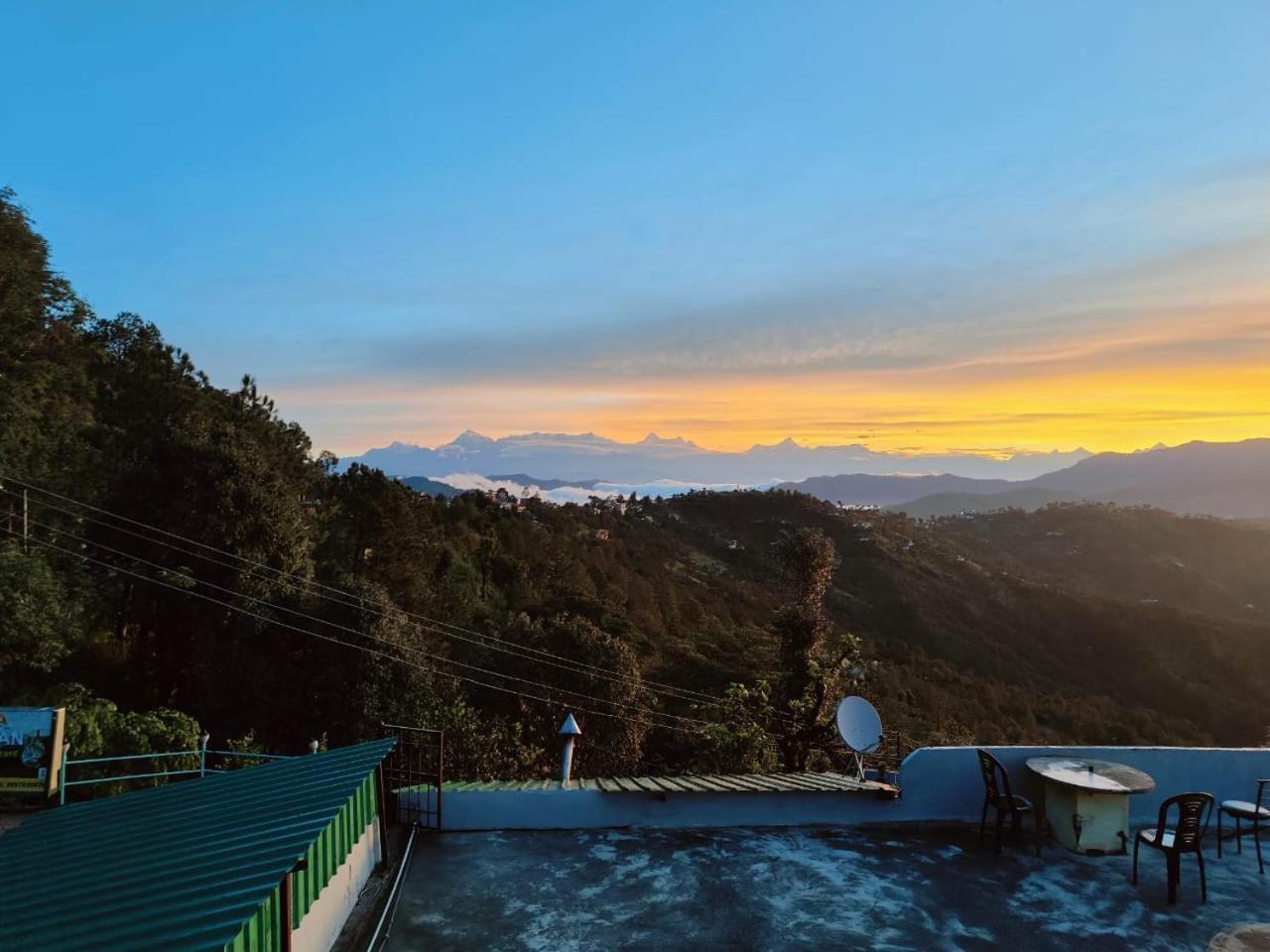 Rudra Retreat Hotell Hawalbagh Eksteriør bilde